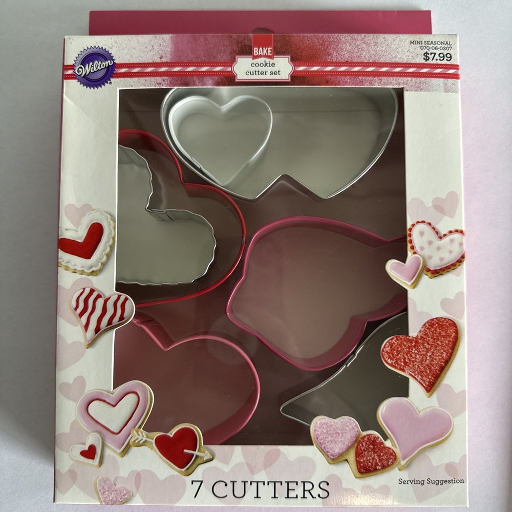 Wilton Heart Cookie Cutter Set - 7 metal‎ cutters ❤️ Valentines / Factory Sealed